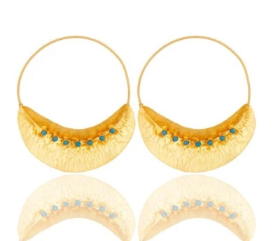 Pendientes de piedras preciosas Fulani, pendientes de aro Fulani chapados en oro, pendiente Fulani de latón Foto 1 de 2