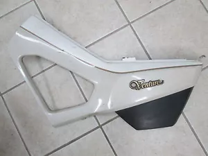 Yamaha OEM blanco LH cubierta lateral izquierda 1988 XVZ1300 Venture Royale 2WR-Y2171-01-8X - Imagen 1 de 12
