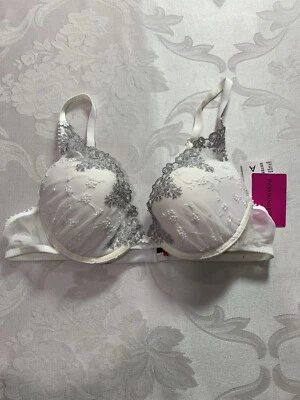 Sujetador acolchado Passionata para mujer color blanco, talla 36A Foto 1 de 4