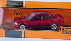 Ixo CLC580N Mercedes Benz 190 E 2.3 16v 1984 metallic red  1:43 scale - Picture 1 of 2