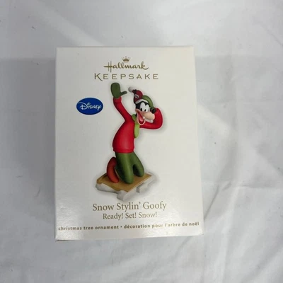 Hallmark Keepsake Snow Stylin' Goofy Ornamento 2012 Juego Listo Nieve Disney Nuevo en Caja Foto 1 de 4