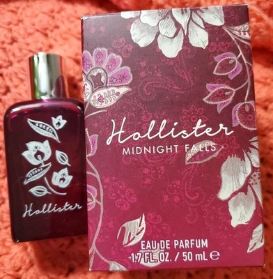 Hollister Midnight Falls Eau De Parfum 1,7 OZ Nuevo en caja Foto 1 de 4