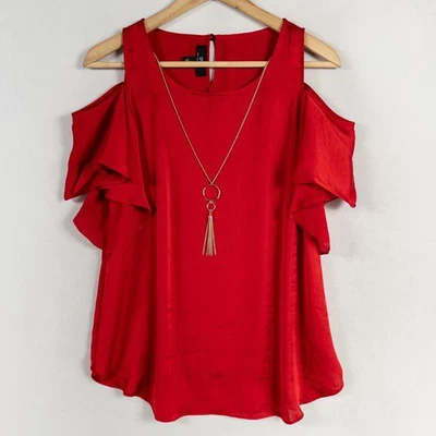 Blusa Top IN San Francisco Talla Mediana Roja Satinada Hombro Frío Mangas con Volantes Foto 1 de 4