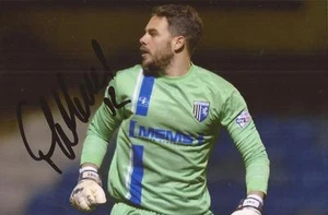 GILLINGHAM: GLENN MORRIS SIGNED 6x4 ACTION PHOTO+COA - Picture 1 of 1