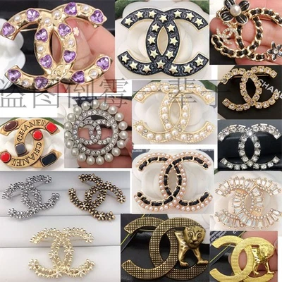 Women's Fashion Classic Three-dimensional Pearl Crystal Brooch Gift NEW - Image 1 of 4