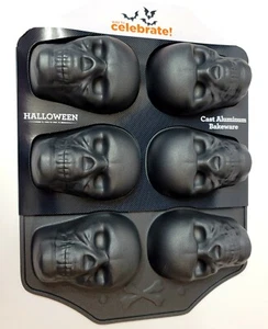 Way To Celebrate Durable Heavy Duty Cast Aluminum Skull Mold Bakeware Pan NEW! - Imagen 1 de 4