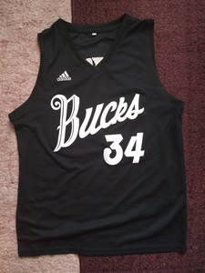 black giannis jersey