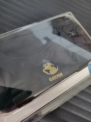 Garmin Deluxe Carrying Case 010-10231-01 - Protective GPS Accessory - Image 1 of 4