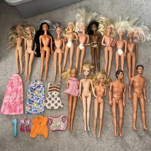 Lote de accesorios y muñeca Barbie vintage - Imagen 1 de 8