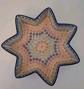 Plato estrella de cerámica polaca panadero patrón de puntos MODERNO - Imagen 1 de 11