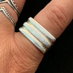 *VINTAGE* Mexico 925 Sterling Silver Modernist Ridged Square Band Ring - Size 7 - Picture 1 of 4