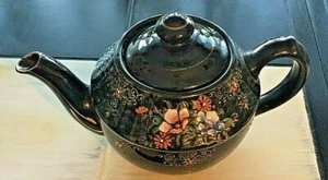 20 Ounce Black Ceramic Teapot w/ Floral Design & Gold Trim Japan - Picture 1 of 9