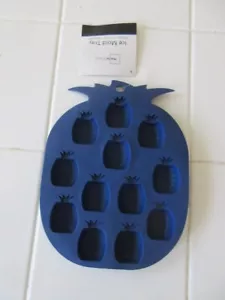 New Blush Silicone Pineapple Shaped Ice Mold Tray BPA Free - Picture 1 of 4