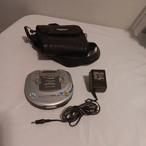 Reproductor de CD portátil de colección AIWA XP-R210 radio AM/FM EASS Plus totalmente probado funcionando - Imagen 1 de 6