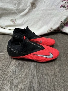 Nike Phantom Vision schwarz & rot Fußballschuhe – UK-Größe 9 - Bild 1 von 10