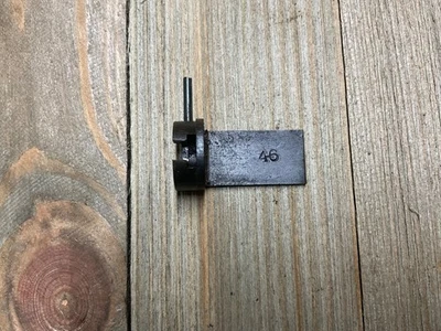 Детали лицевой стороны болта самозарядного пистолета H&R 32 затвора - Изображение 1 из 3