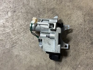 2011 GMC Sierra Ignition Lock Cylinder Case 26088811 - Picture 1 of 3