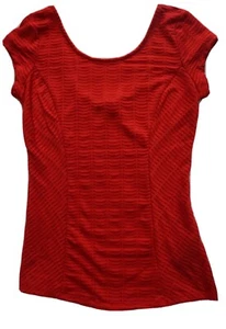 Guess Lover Quarrels kurzärmliges Damentop mit Naht rot – Small – neu mit Etikett - Bild 1 von 6