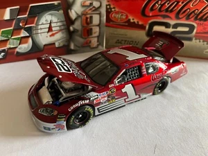 Acción #1 John Andretti Coca-Cola C2 Dale Earnhardt Legacy 2004 Monte Carlo 1/24 - Imagen 1 de 5