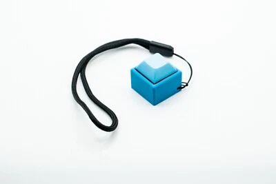 Interruptor mecánico de un botón juguete inquieto con llavero Foto 1 de 3