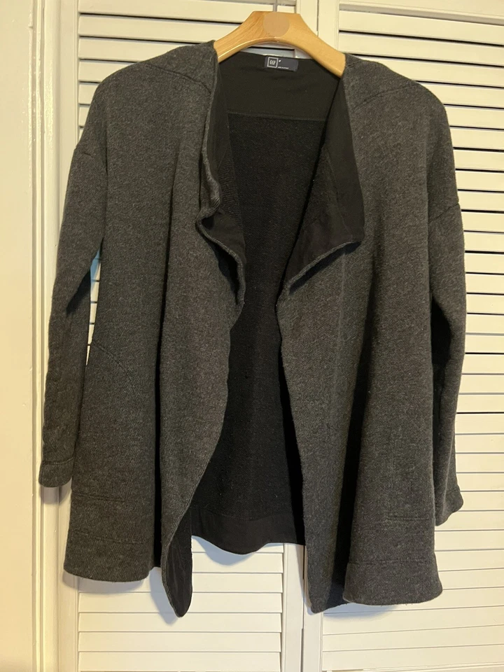 GAP Women's Size Medium M Cardigan Sweater Open Front Jacket Charcoal Gray - Image 1 of 4