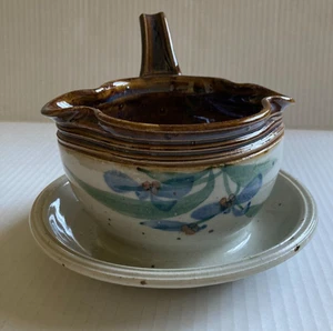 Hand crafted Stoneware Gravy Boat with Attached Base Signed by artist - Picture 1 of 7