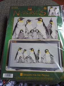 "Pinguine" Natur Fenster gezählte Stiche Kit 9" x 18" von Designs für die Nadel - Bild 1 von 3