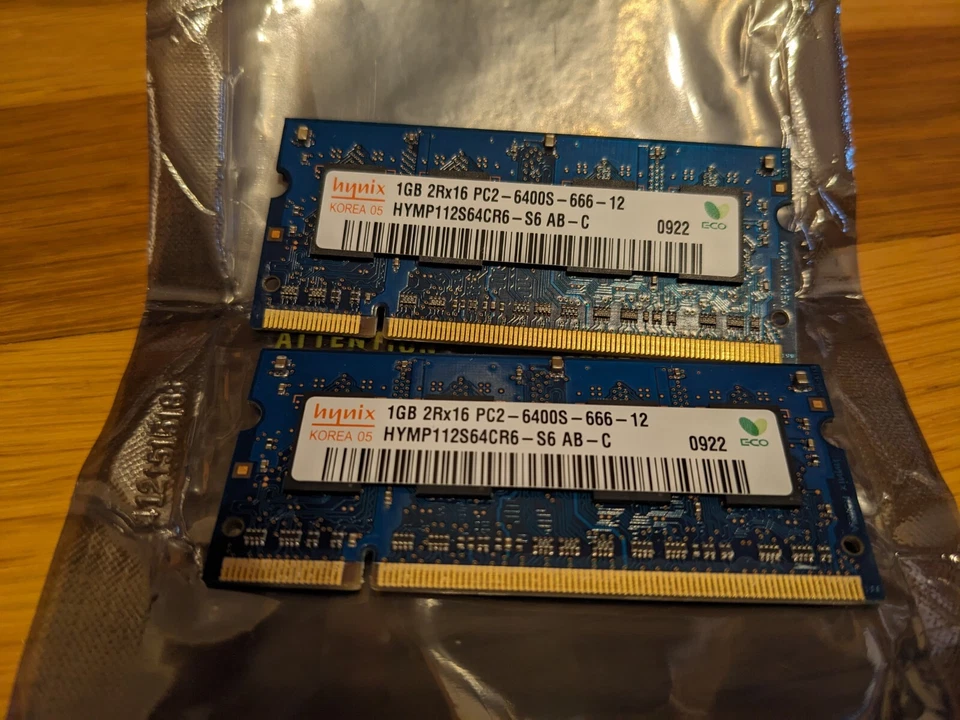  Hynix Memory 2GB (2x 1GB) PC2-6400 Laptop PC RAM DDR2 SDRAM 2RX16 - Image 1 of 1