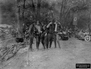 POSTER CLUB MOTOCICLISTICO BIKER OUTLAWS "Brothers" di Flash Productions, LLC - Foto 1 di 1