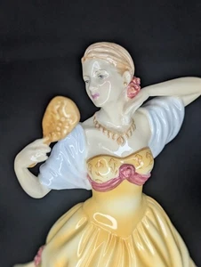 Estatuilla Royal Doulton Pretty Ladies Lauren HN5514 Bone China 7′′ - Imagen 1 de 8