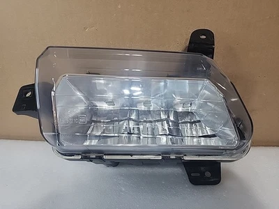 💥2024 Luz antiniebla lateral izquierda conductor Chevrolet Silverado 1500 OEM 86787459 Foto 1 de 4