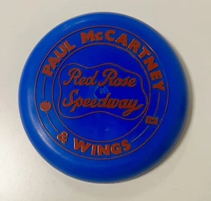 Beatle Paul McCartney Wings 1973 UK Concert Tour Frisbee Red Rose Speedway Rare - Imagen 1 de 6