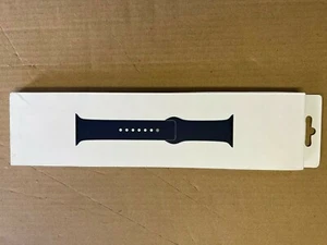 Zupełnie nowy autentyczny pasek sportowy OEM Apple Watch MTPX2AM / A Midnight Blue 44MM 45MM - Zdjęcie 1 z 2