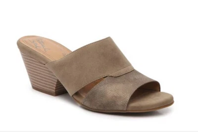 Naturalizer Natural Soul Deana Sandal in Buff size 6.5  - Image 1 of 4