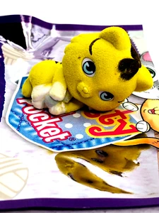 Kitty In My Pocket Serie 2 Pickles gelb schwarz American Bobtail Katze Figur - Bild 1 von 5