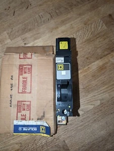Square D MCCB 100 Amp Single Pole 100A i-Line Circuit Breaker SFA1100C - Picture 1 of 3