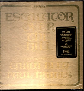 BOX 2 CD + 36 PAGES BOOK CARLA BLEY PAUL HAINES ESCALATOR OVER THE HILL SEALED - Foto 1 di 1
