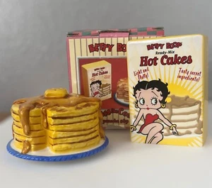 Betty Boop Kiss the Cook Pancake Salt & Pepper Shakers in New in Box - Picture 1 of 11