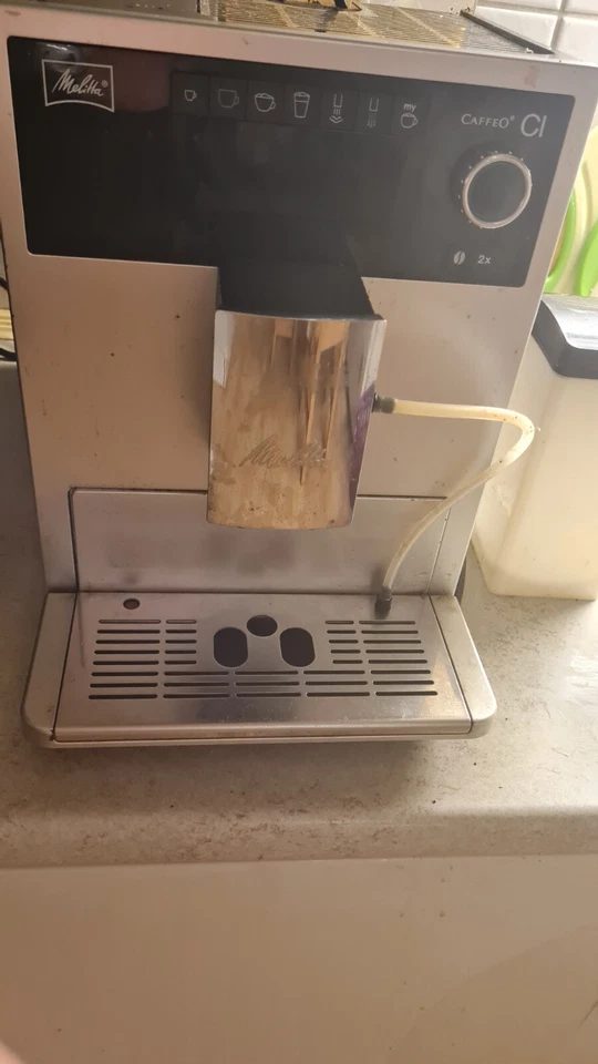 Melitta Caffeo CI E970-101 1500W Kaffeemaschine - Silber - Bild 1 von 1