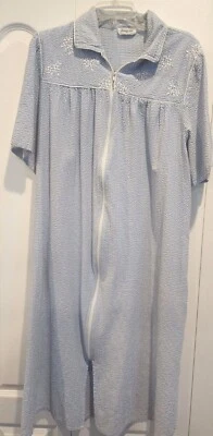 Bata grande Vanity Fair con cremallera azul y blanca a cuadros grande LIMPIA nítida Foto 1 de 4