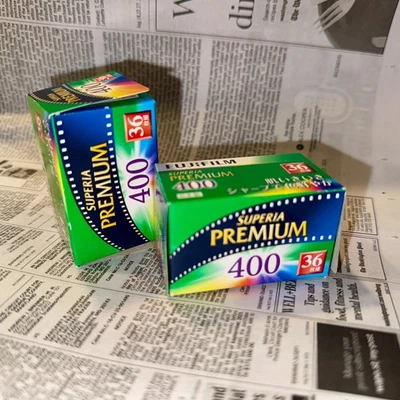 [2ct.] [Exp. 2027/12] Negativo de color FUJIFILM SUPERIA Premium 400 - 36 disparos Foto 1 de 2