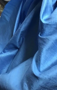 100% SILK TURQUOISE DUPION FABRIC REMNANT 45 CMS. X 79 CMS. NEW & FREEPOST! - Picture 1 of 4