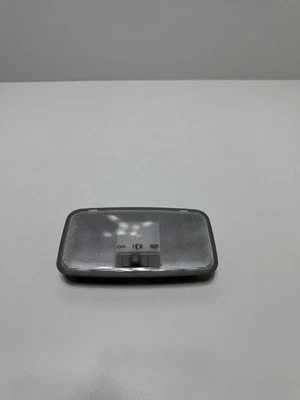 ✅Toyota Camry 2012-2017 cúpula central trasera mapa gris claro OEM Foto 1 de 4