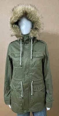 Casaco de inverno Oakley feminino XS verde Sherpa forrado com capuz de pele sintética Parka ajuste regular - Imagem 1 de 4