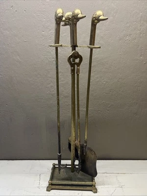 Juego de 4 herramientas de chimenea con cabeza de pato mallardo de latón vintage + soporte Art Deco  Foto 1 de 4