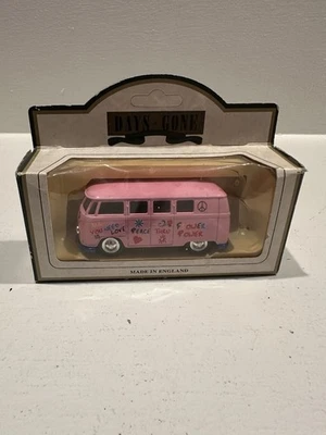 经典 LLEDO DAYS GONE - 1955 大众露营车“花动力”DG86000 — 第 1/4 张图片