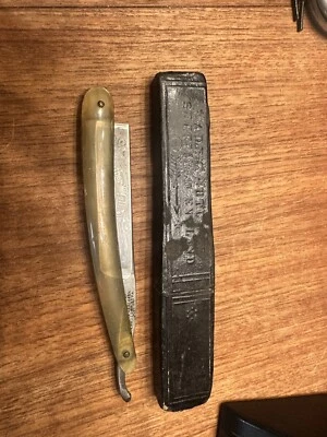 Antigua maquinilla de afeitar recta Wade & Butcher grabada "Tú haces espuma bien..." escalas de cuerno Foto 1 de 4