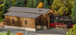 FALLER N 222167 Small Locomotive Shed, Triebwagenremise With Farming 4 5/32x2 - Picture 1 of 4