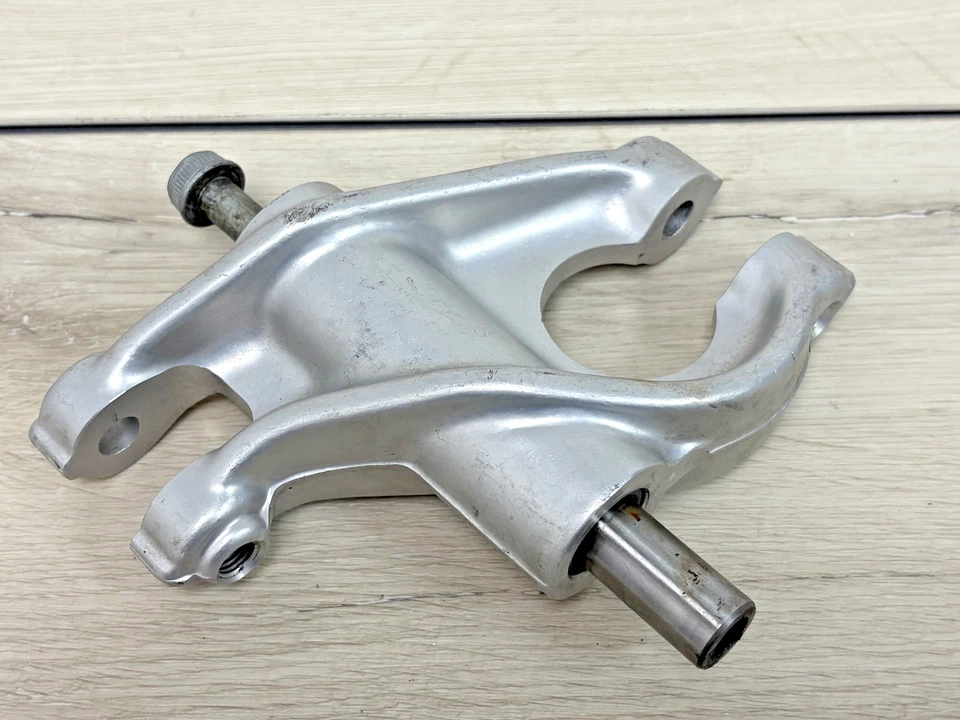 Brazo basculante amortiguador suspensión trasera Ducati 749 Superbike 999 OEM 37220032A Foto 1 de 4