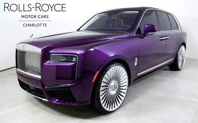 Rolls-Royce Cullinan 2025  Foto 1 de 4